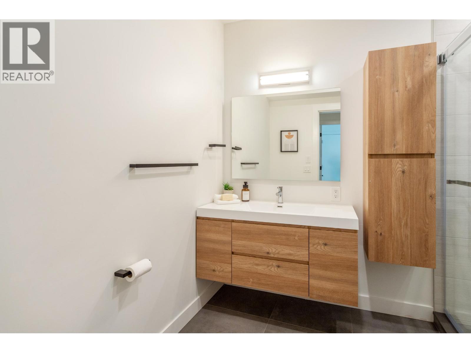 1372 E 10th Avenue, Vancouver, British Columbia  V5N 1X3 - Photo 16 - R3125876