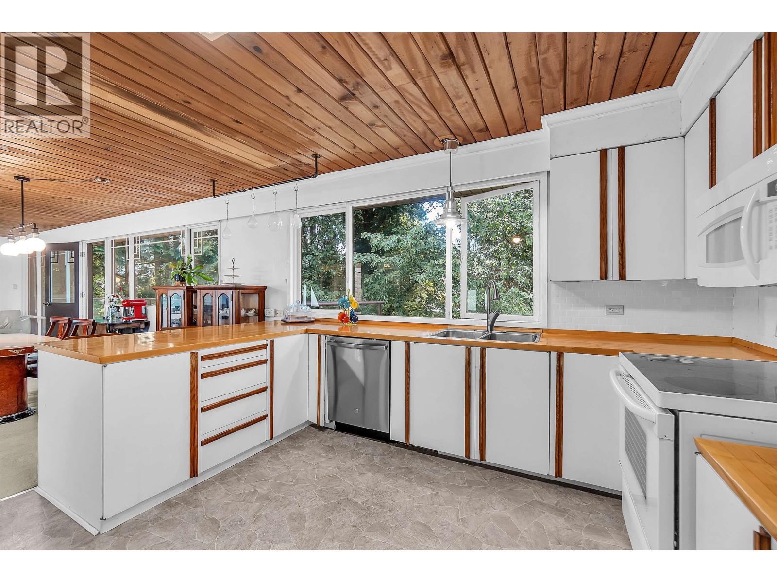 977 Belvedere Drive, North Vancouver, British Columbia  V7R 2C2 - Photo 20 - R3125961