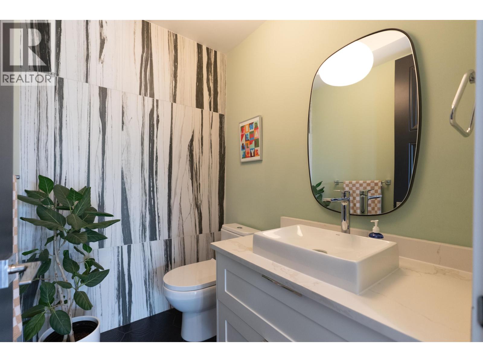 900 Hendry Avenue, North Vancouver, British Columbia  V7L 4E2 - Photo 14 - R3125967
