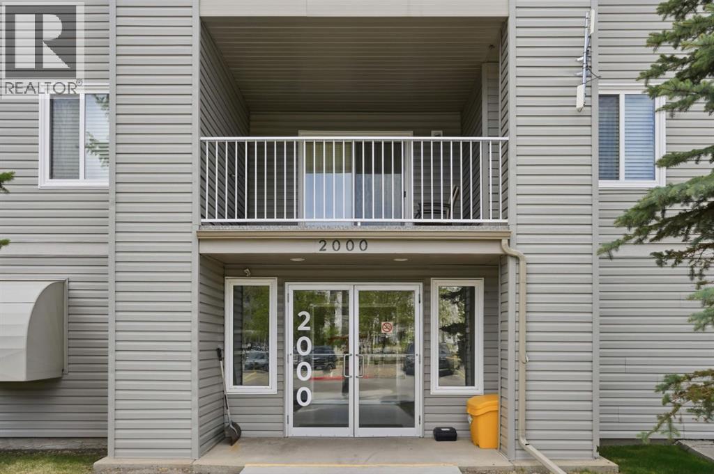 2305, 604 8 Street SW, Airdrie, Alberta T4B 2W4 - Photo 2 - A2312549