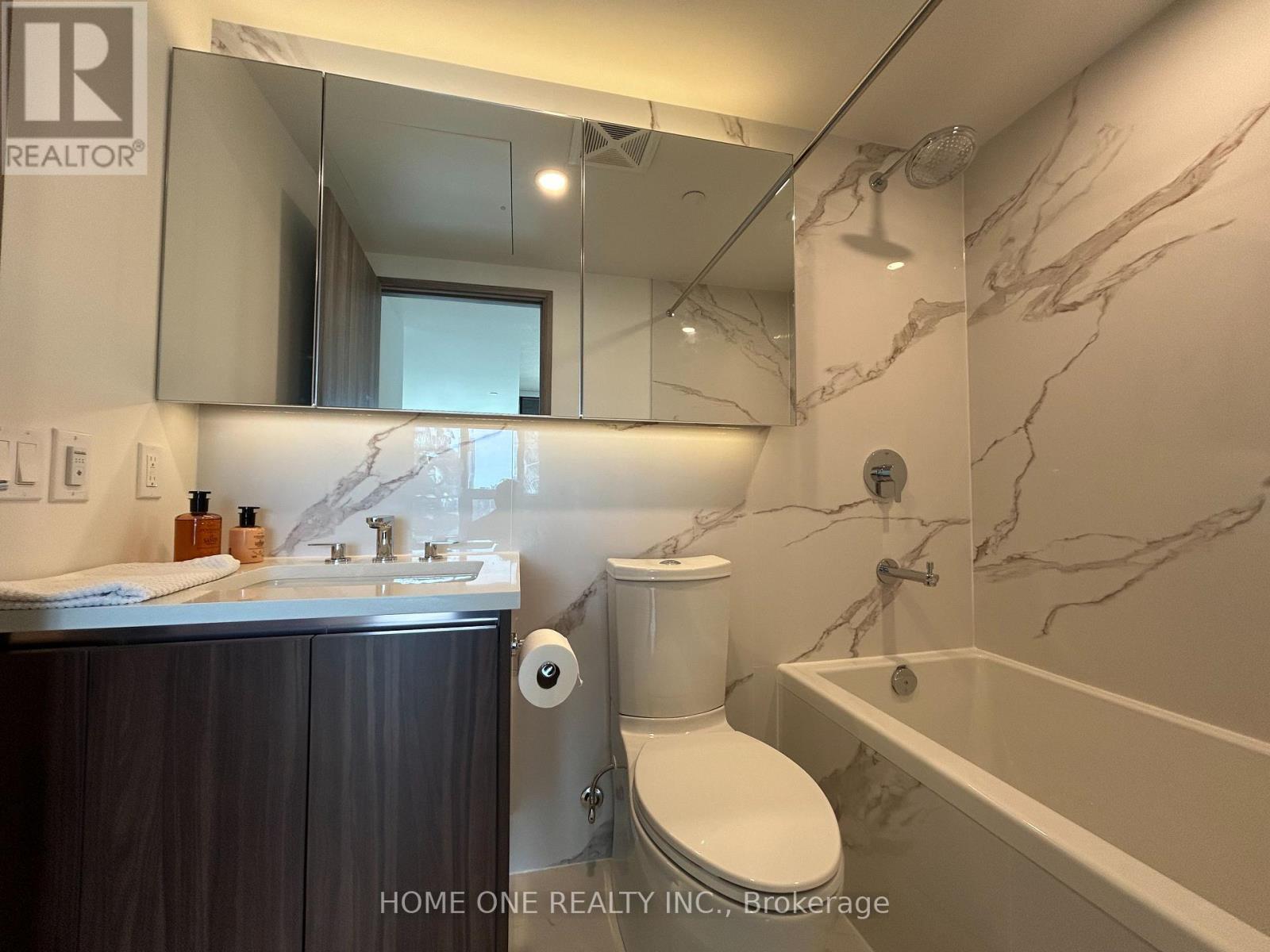 6207 - 3 Concord Cityplace Way, Toronto, Ontario  M5V 0X4 - Photo 10 - C13152496