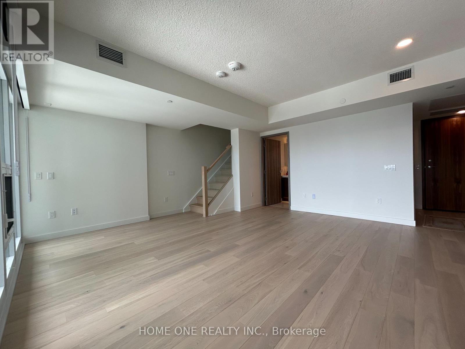 6207 - 3 Concord Cityplace Way, Toronto, Ontario  M5V 0X4 - Photo 3 - C13152496