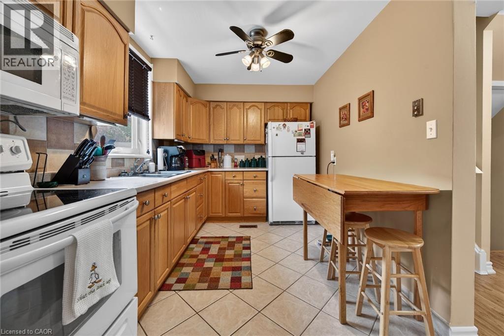 263 East 38th Street, Hamilton, Ontario  L8V 4G2 - Photo 11 - 40827688