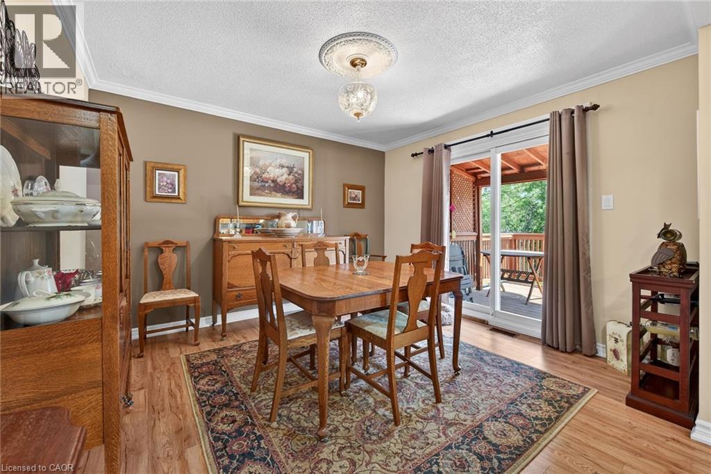 263 East 38th Street, Hamilton, Ontario  L8V 4G2 - Photo 14 - 40827688