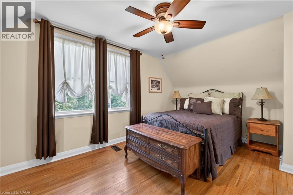 263 East 38th Street, Hamilton, Ontario  L8V 4G2 - Photo 18 - 40827688