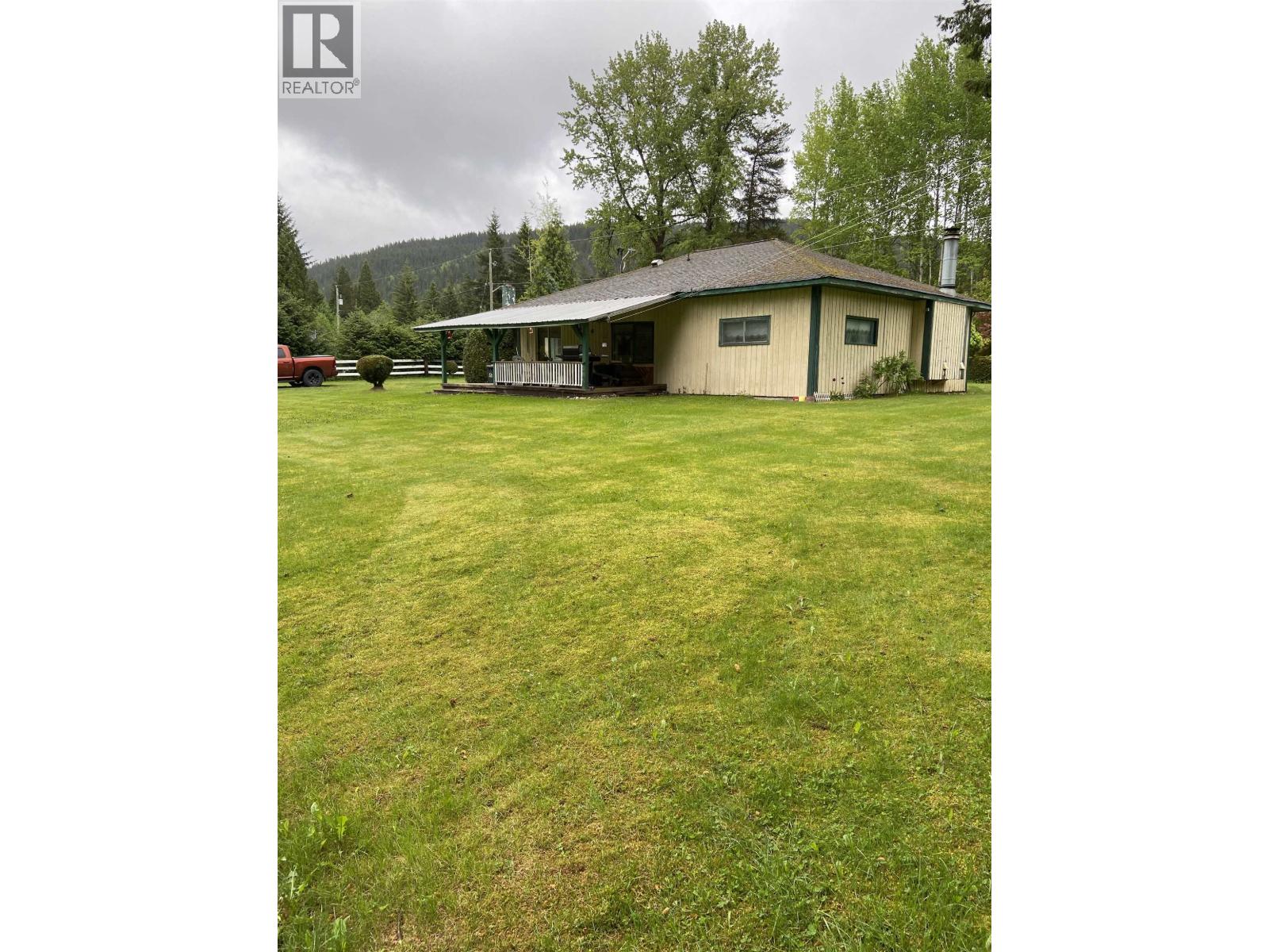 4503 N Eby Street, Terrace, British Columbia  V8G 0B3 - Photo 4 - R3125667