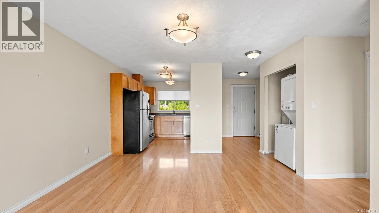 302 840 Shamrock Pl, Comox, British Columbia  V9M 4G4 - Photo 13 - 1037384