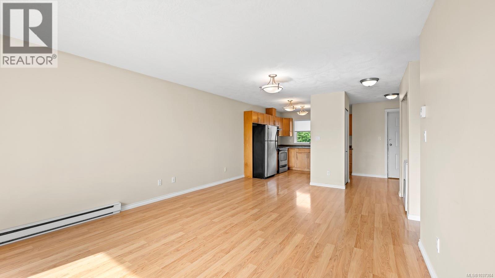 302 840 Shamrock Pl, Comox, British Columbia  V9M 4G4 - Photo 15 - 1037384