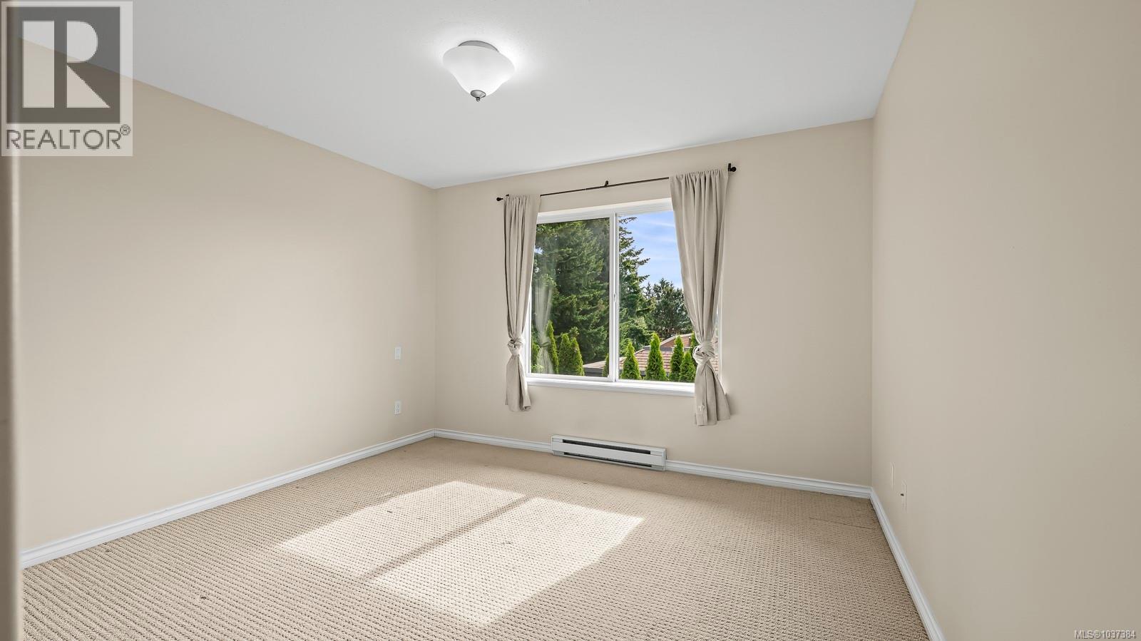 302 840 Shamrock Pl, Comox, British Columbia  V9M 4G4 - Photo 17 - 1037384