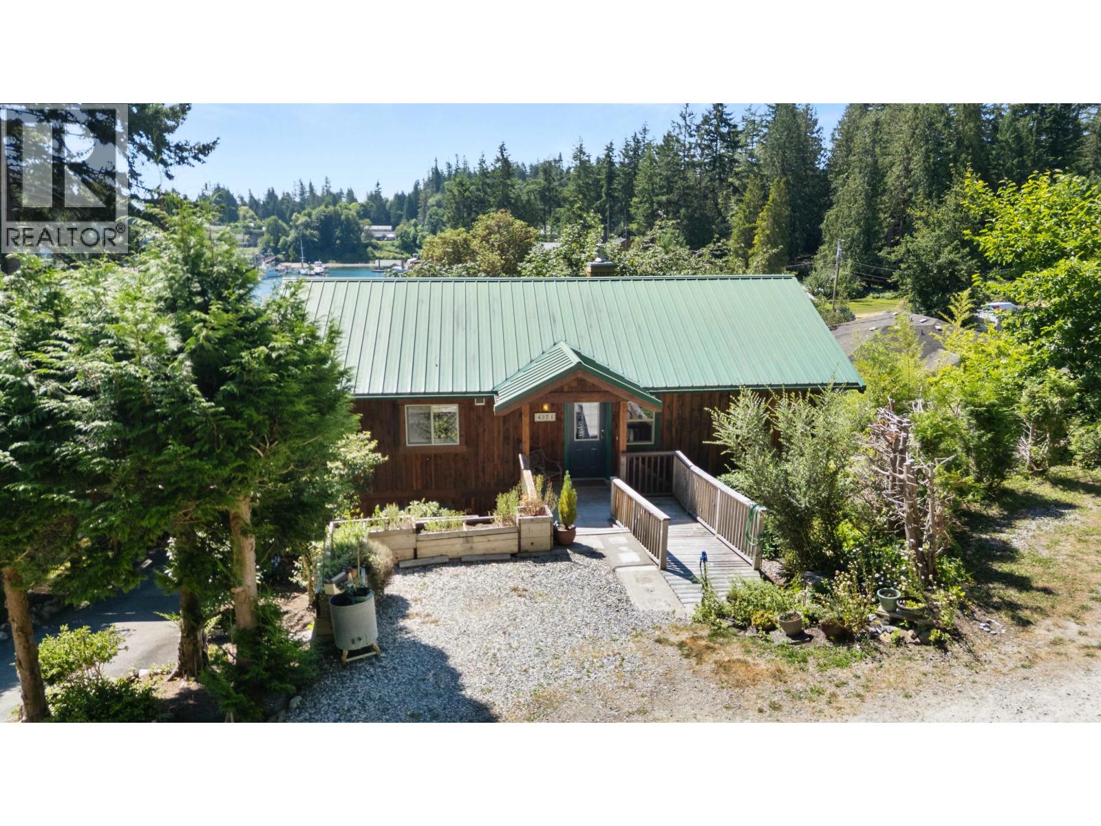 4371 Francis Peninsula Road, Madeira Park, British Columbia  V0N 2H1 - Photo 7 - R3109193
