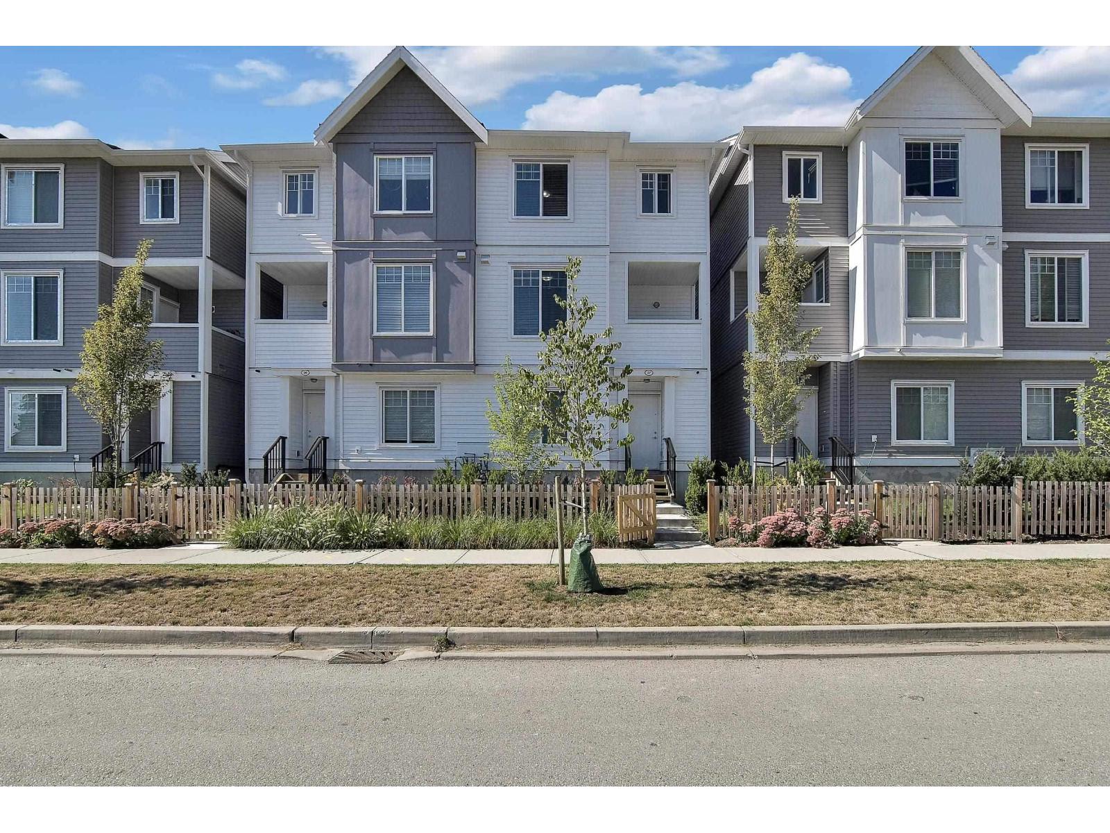 27 8033 166B STREET, Surrey, British Columbia