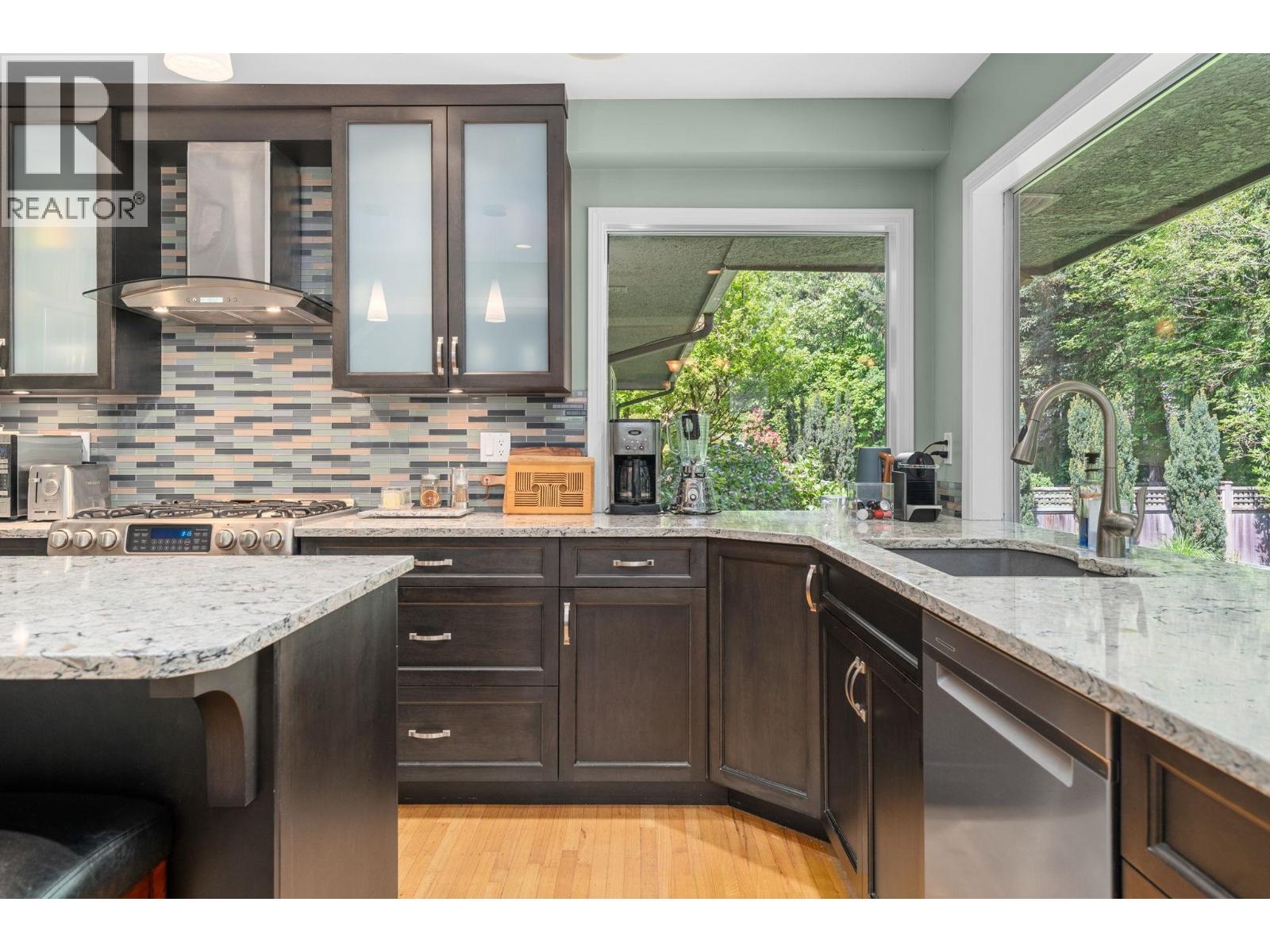 4368 Arundel Road, North Vancouver, British Columbia  V7R 3T2 - Photo 10 - R3125674