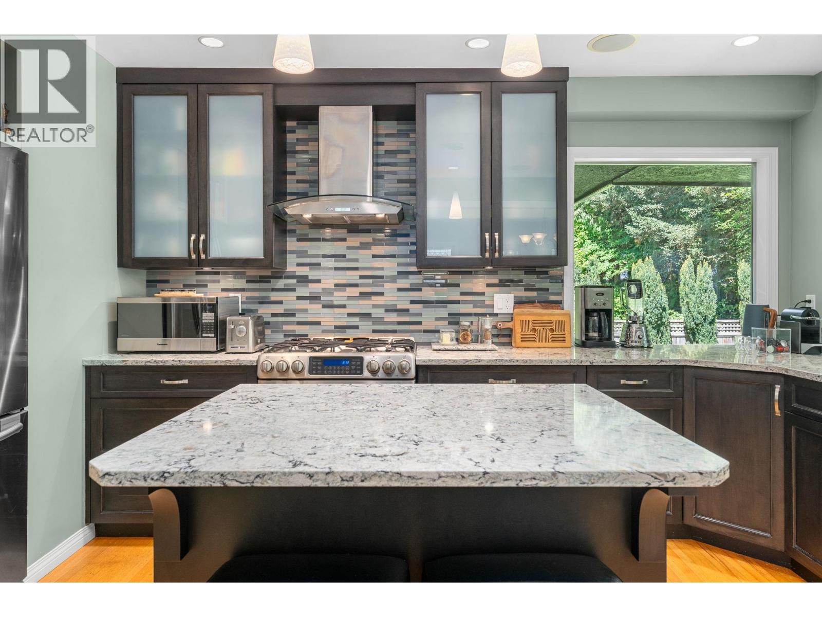 4368 Arundel Road, North Vancouver, British Columbia  V7R 3T2 - Photo 8 - R3125674