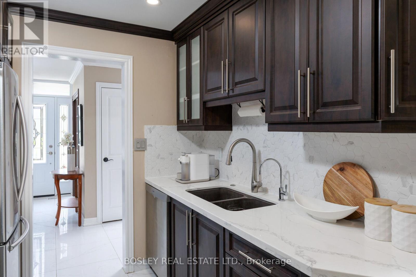 18 - 12 Redstone Path, Toronto, Ontario M9C 1Y7 - Photo 15 - W13152490