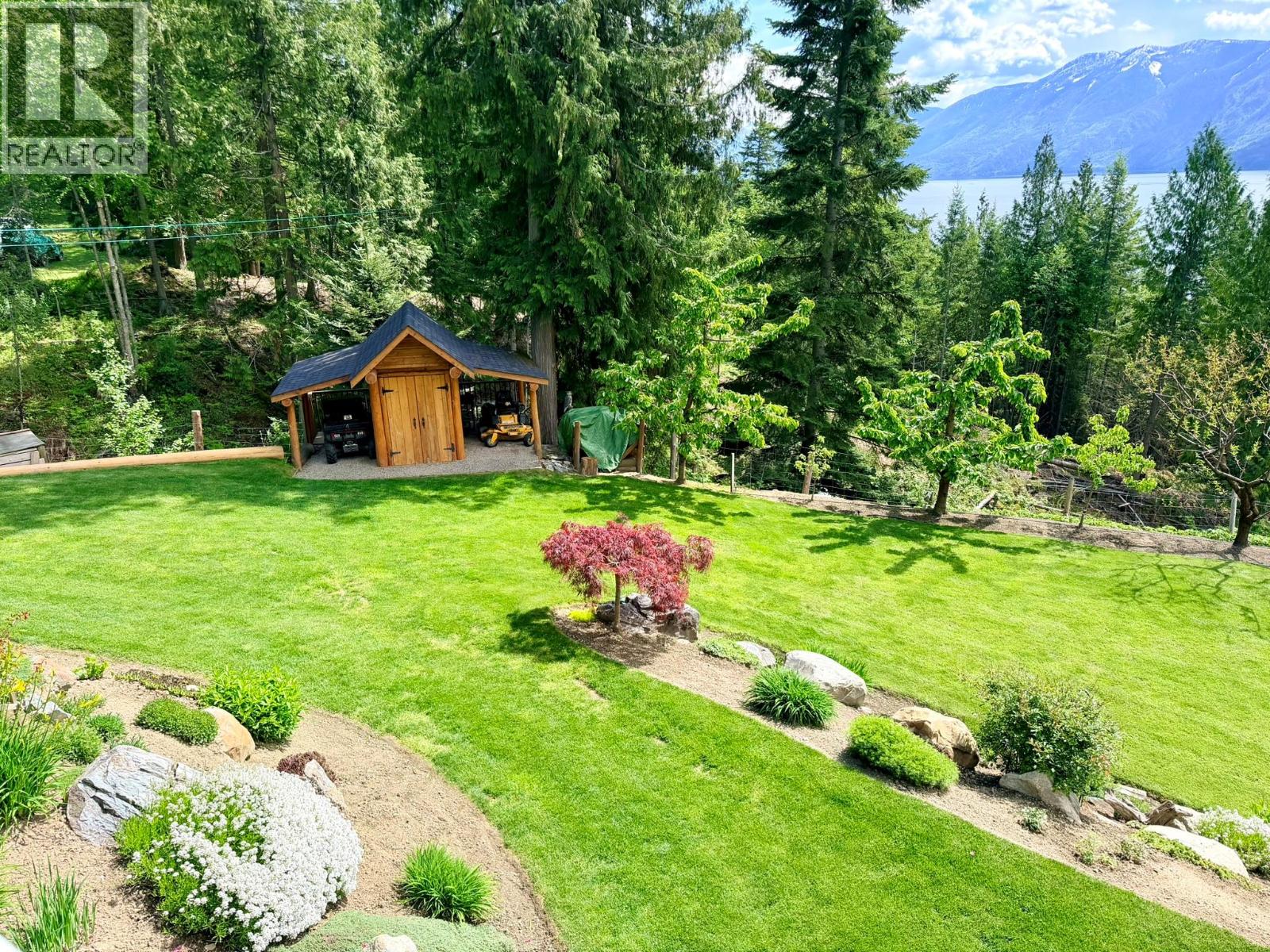 13643 Mountain Shores Road N, Boswell, British Columbia  V0B 1A4 - Photo 6 - 10388060