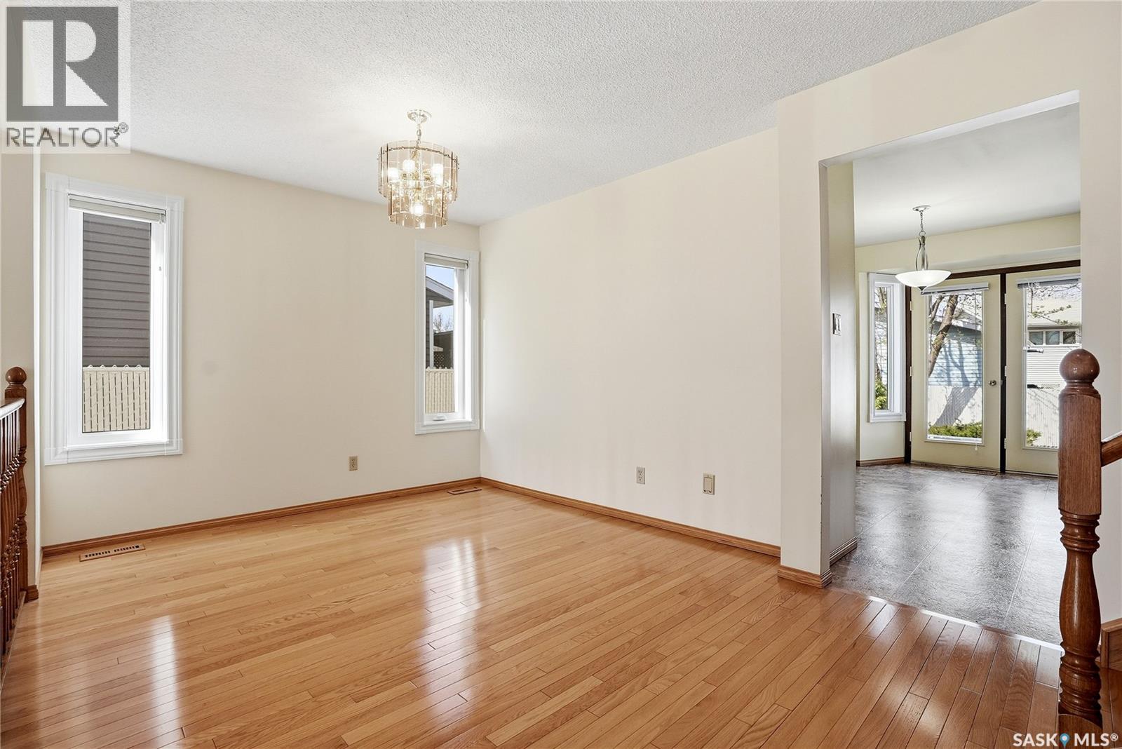 227 Flavelle Crescent, Saskatoon, Saskatchewan  S7L 6L1 - Photo 10 - SK036561
