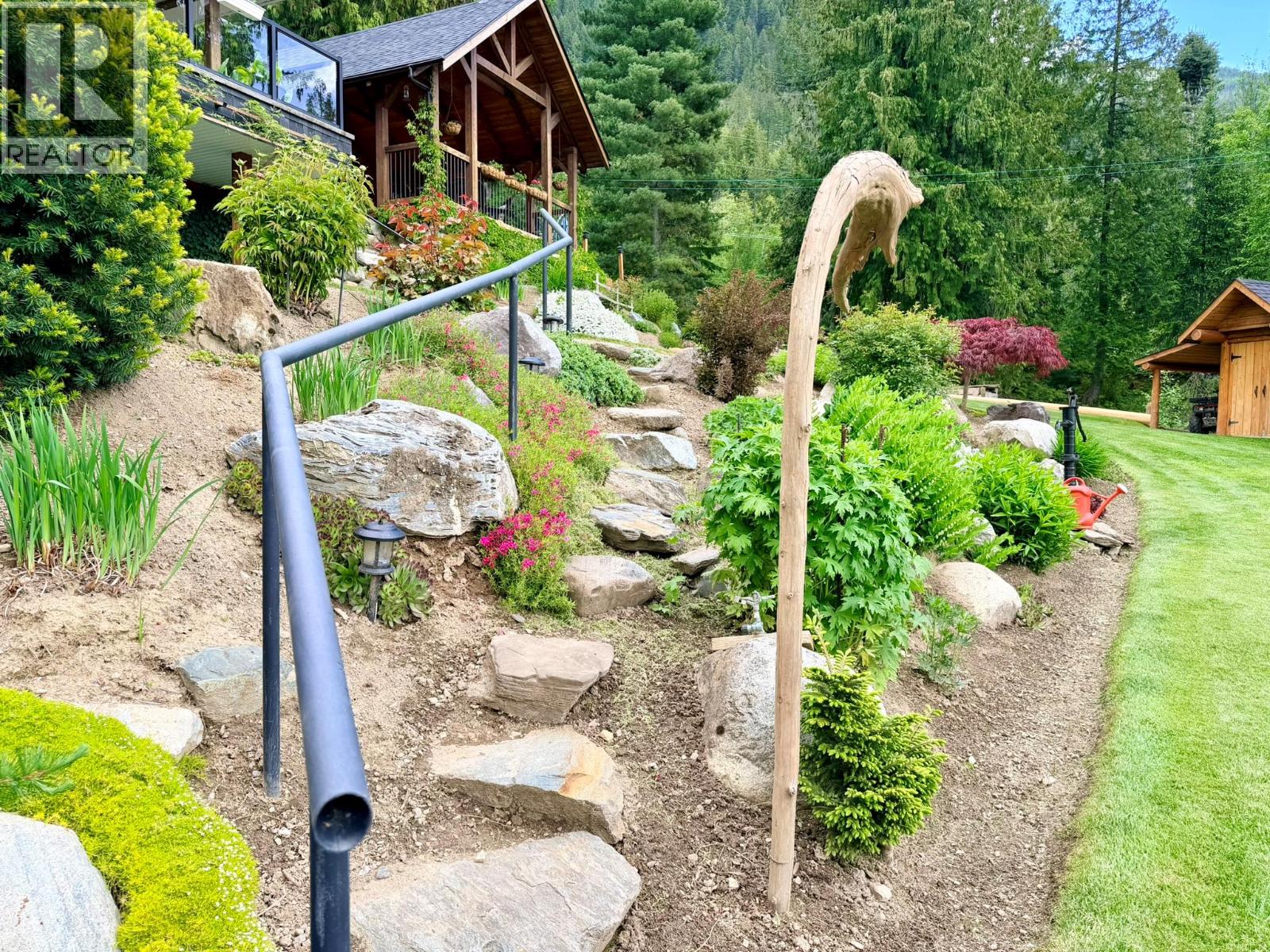 13643 Mountain Shores Road N, Boswell, British Columbia  V0B 1A4 - Photo 27 - 10388060