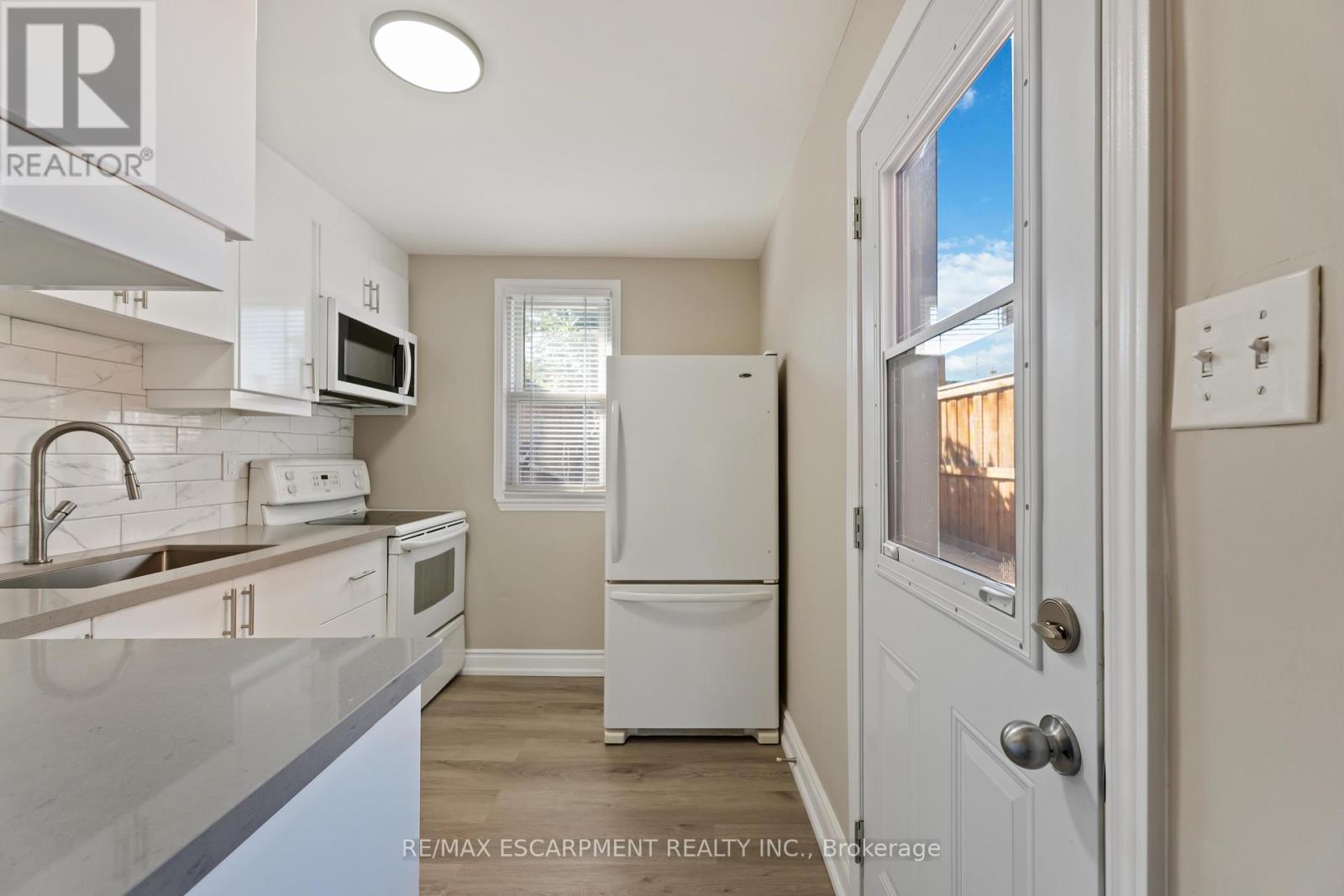 187 Barton Street W, Hamilton, Ontario  L8R 2H3 - Photo 6 - X13152498