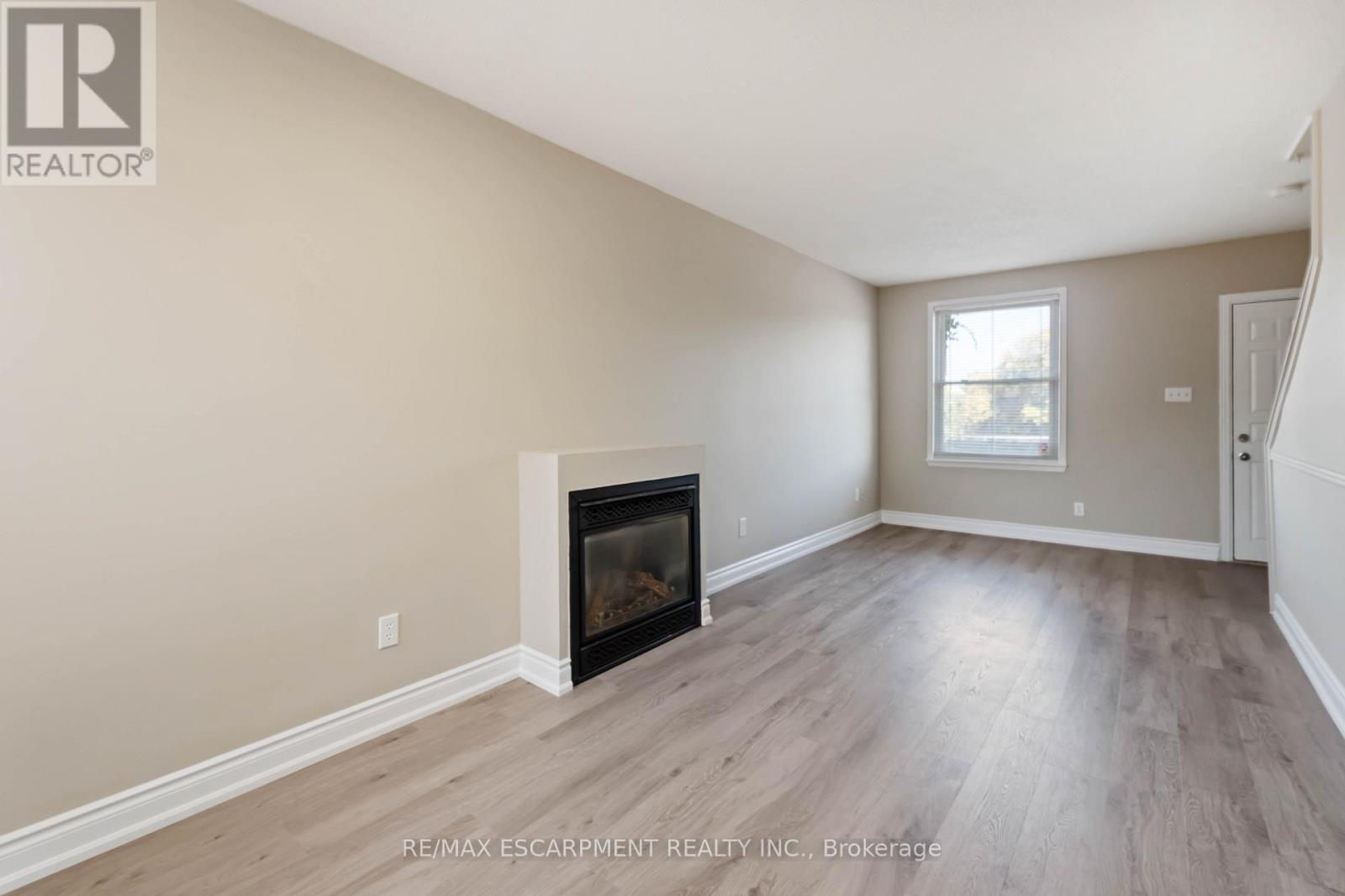 187 Barton Street W, Hamilton, Ontario  L8R 2H3 - Photo 9 - X13152498
