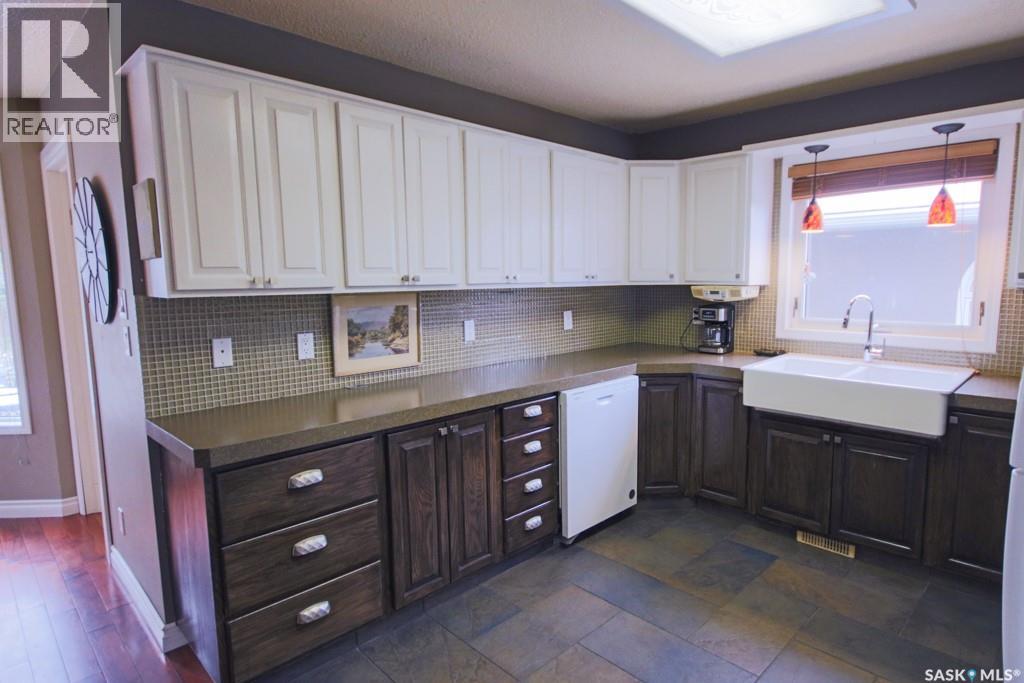 1666 Marshall Crescent, Moose Jaw, Saskatchewan  S6H 3G7 - Photo 12 - SK035797