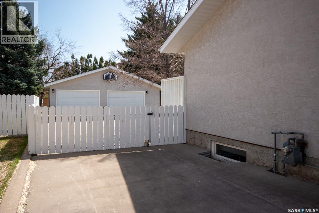 1666 Marshall Crescent, Moose Jaw, Saskatchewan  S6H 3G7 - Photo 50 - SK035797