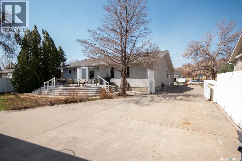 1666 Marshall Crescent, Moose Jaw, Saskatchewan  S6H 3G7 - Photo 42 - SK035797