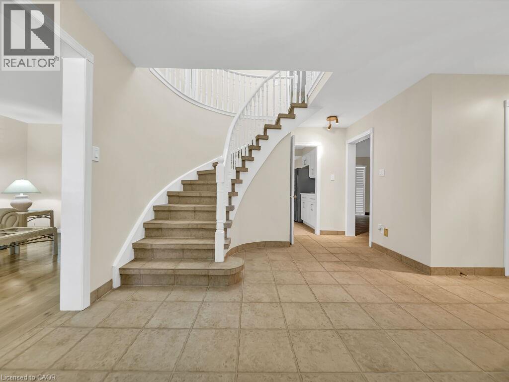 16 Glennie Court, Cambridge, Ontario  N1T 1L1 - Photo 4 - 40831488