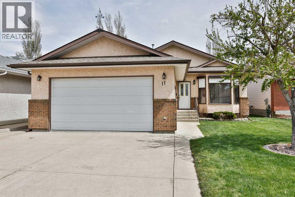 11 Cougar Road N, Lethbridge, Alberta