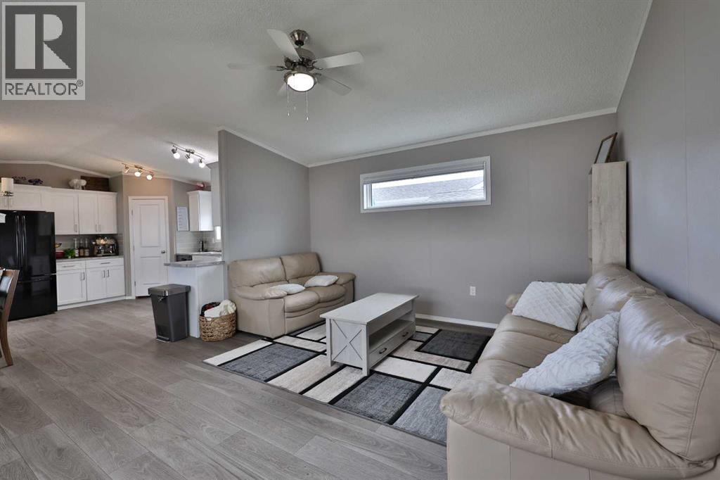 5021 Applewood Road, Coaldale, Alberta  T1M 0C6 - Photo 4 - A2312687