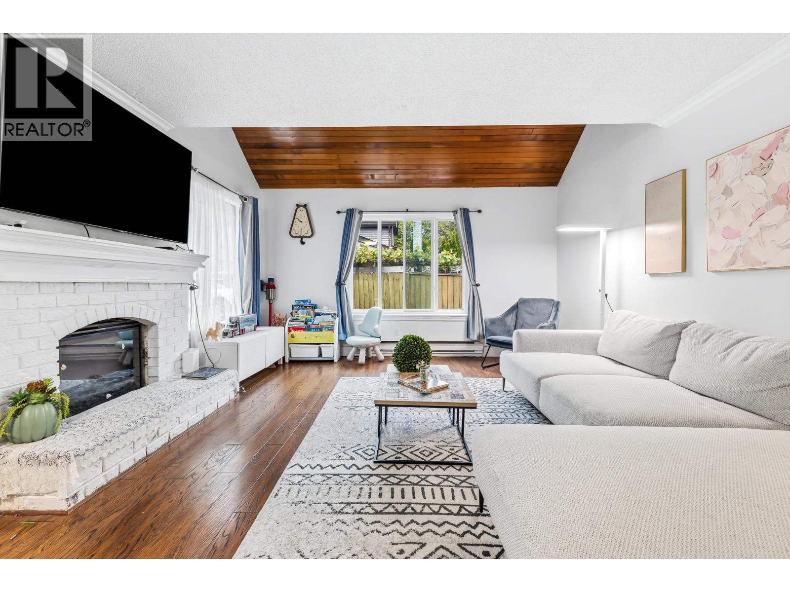 6470 Sheridan Road, Richmond, British Columbia  V7E 4W7 - Photo 2 - R3125791