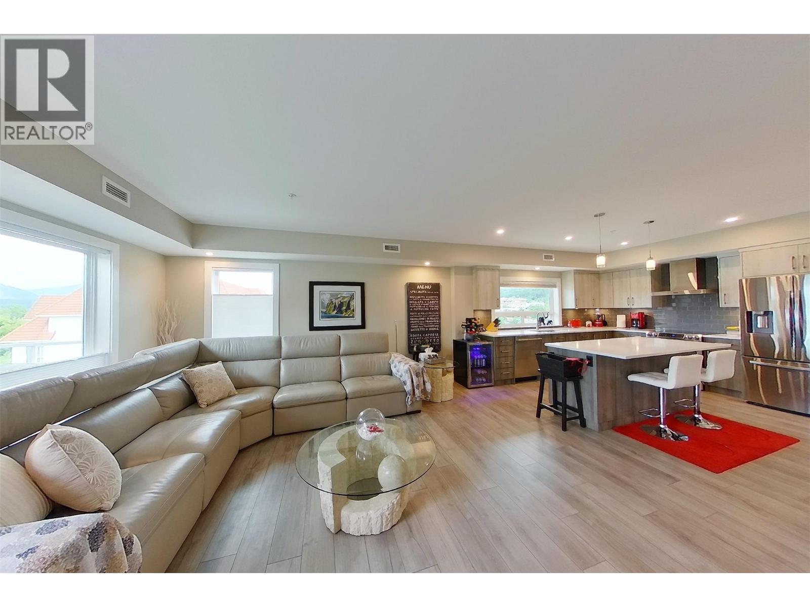 131 Harbourfront Drive NE Unit# 503, Salmon Arm, British Columbia  V1E 0G4 - Photo 22 - 10388263