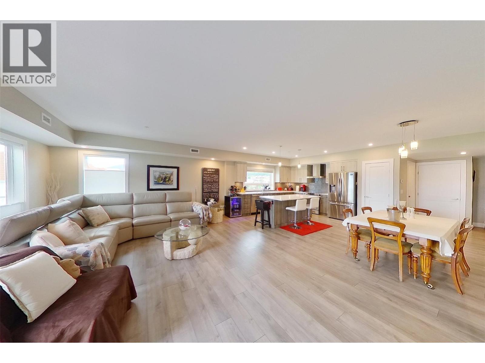 131 Harbourfront Drive NE Unit# 503, Salmon Arm, British Columbia  V1E 0G4 - Photo 23 - 10388263