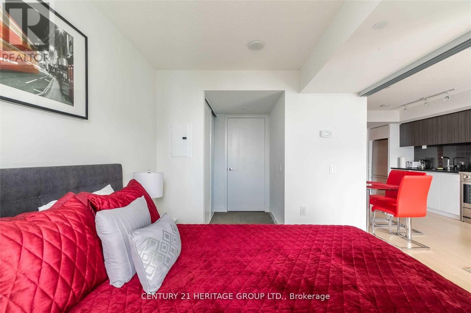 3810 - 75 Queens Wharf Road, Toronto, Ontario  M5V 0J8 - Photo 11 - C13152522