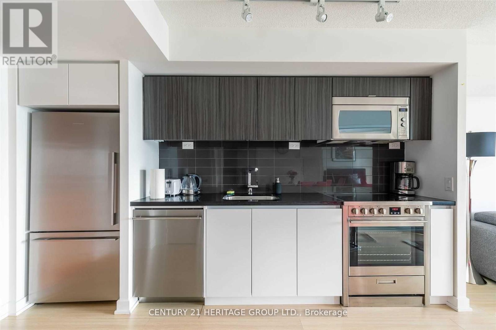 3810 - 75 Queens Wharf Road, Toronto, Ontario  M5V 0J8 - Photo 5 - C13152522
