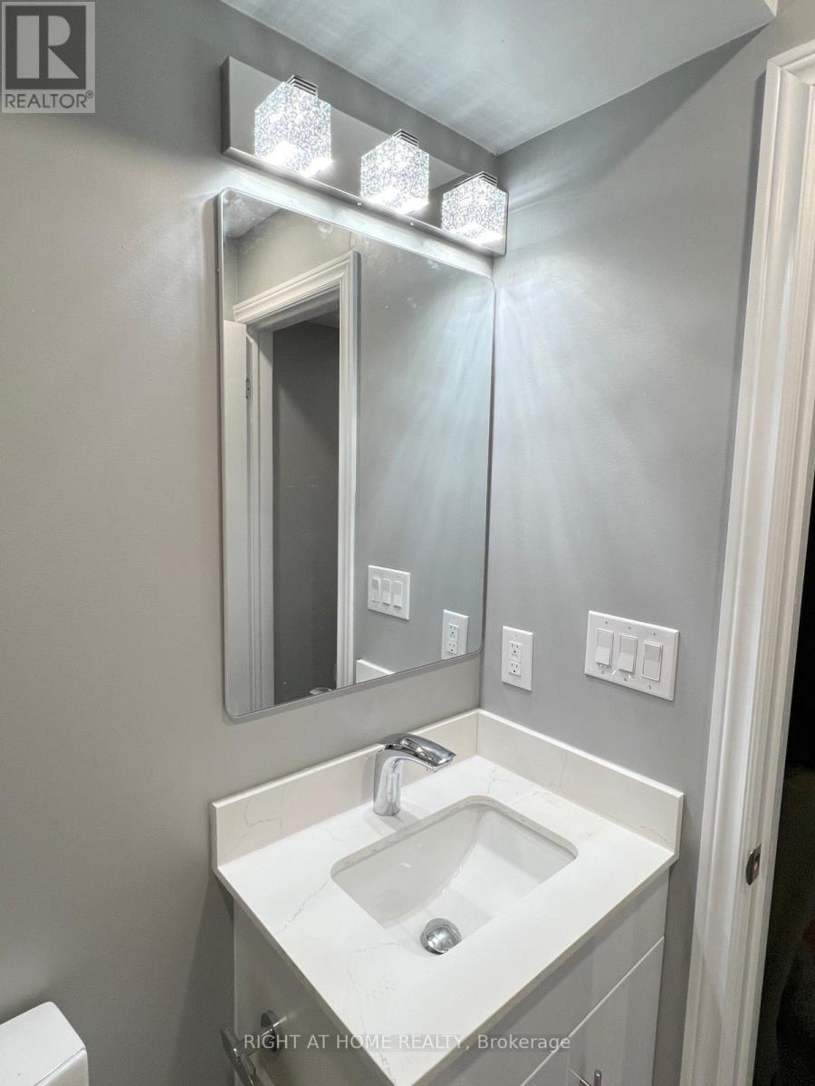94 Bremner Street, Whitby, Ontario  L1R 0P9 - Photo 13 - E13152560