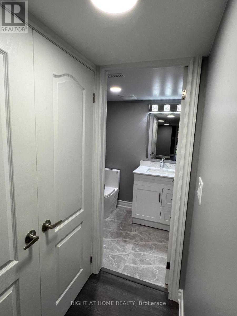 94 Bremner Street, Whitby, Ontario  L1R 0P9 - Photo 14 - E13152560