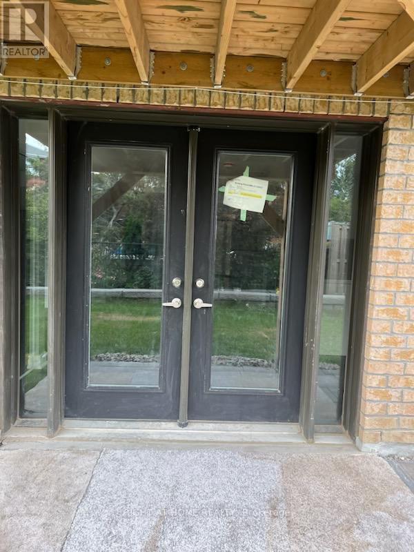 94 Bremner Street, Whitby, Ontario  L1R 0P9 - Photo 17 - E13152560