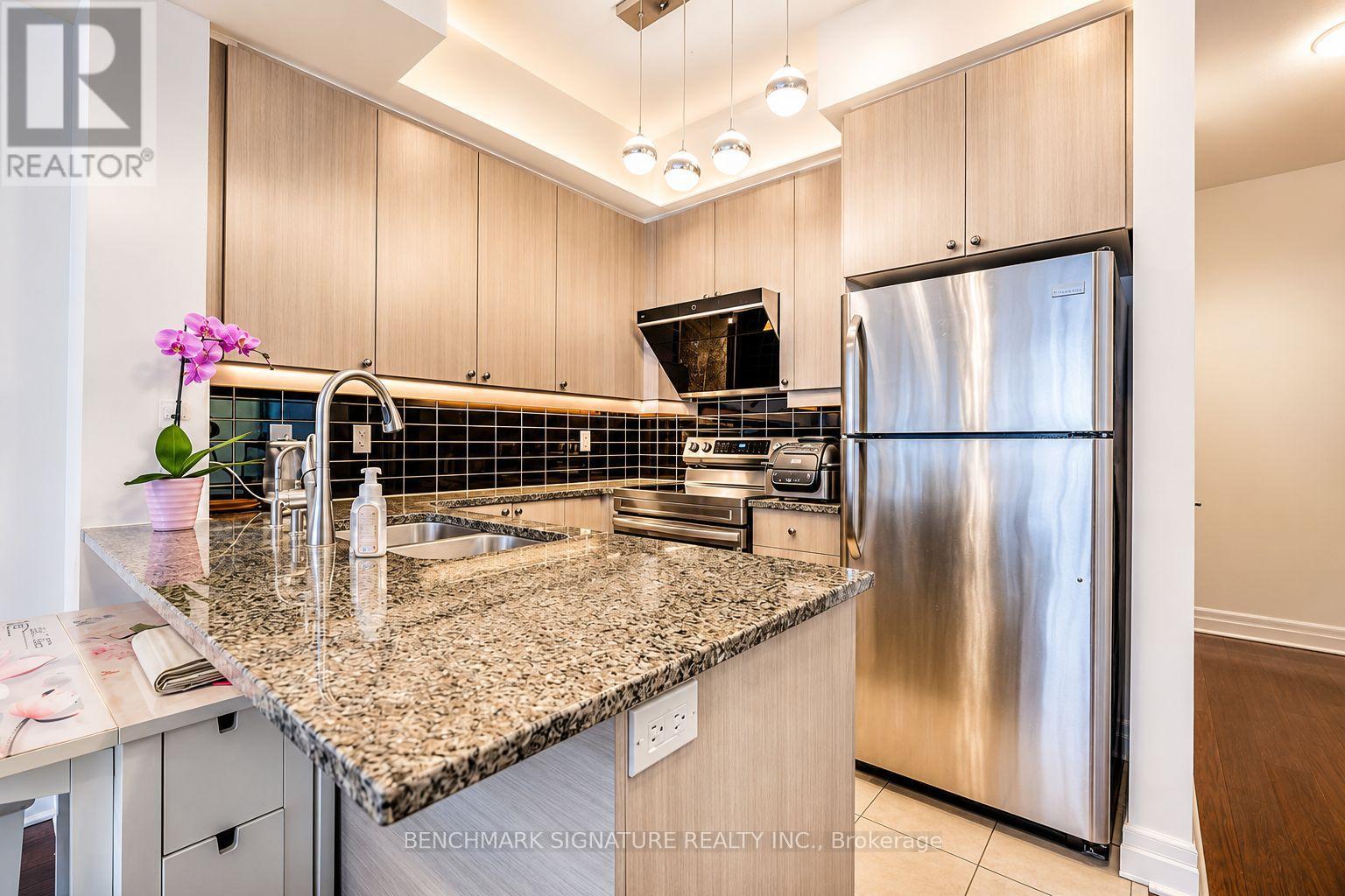 315e - 8110 Birchmount Road, Markham, Ontario  L6G 0E3 - Photo 2 - N13065338