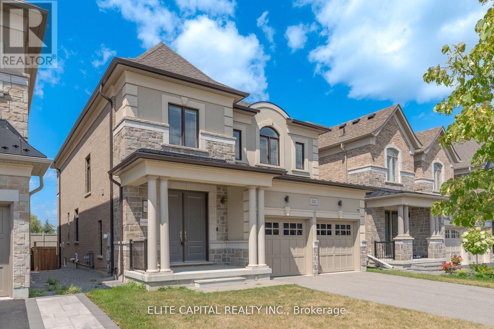 242 Touch Gold Crescent, Aurora, Ontario L4G 3X5 - Photo 3 - N13152618