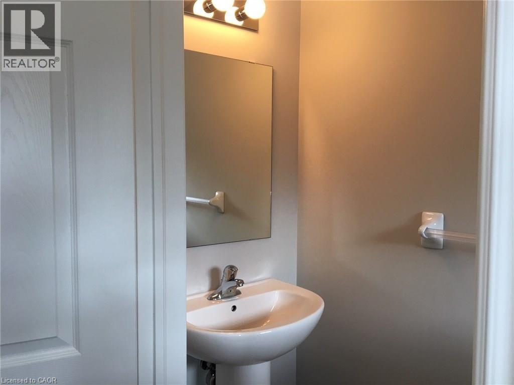 50 Pinnacle Drive Unit# 38, Kitchener, Ontario  N2P 0H8 - Photo 4 - 40831917