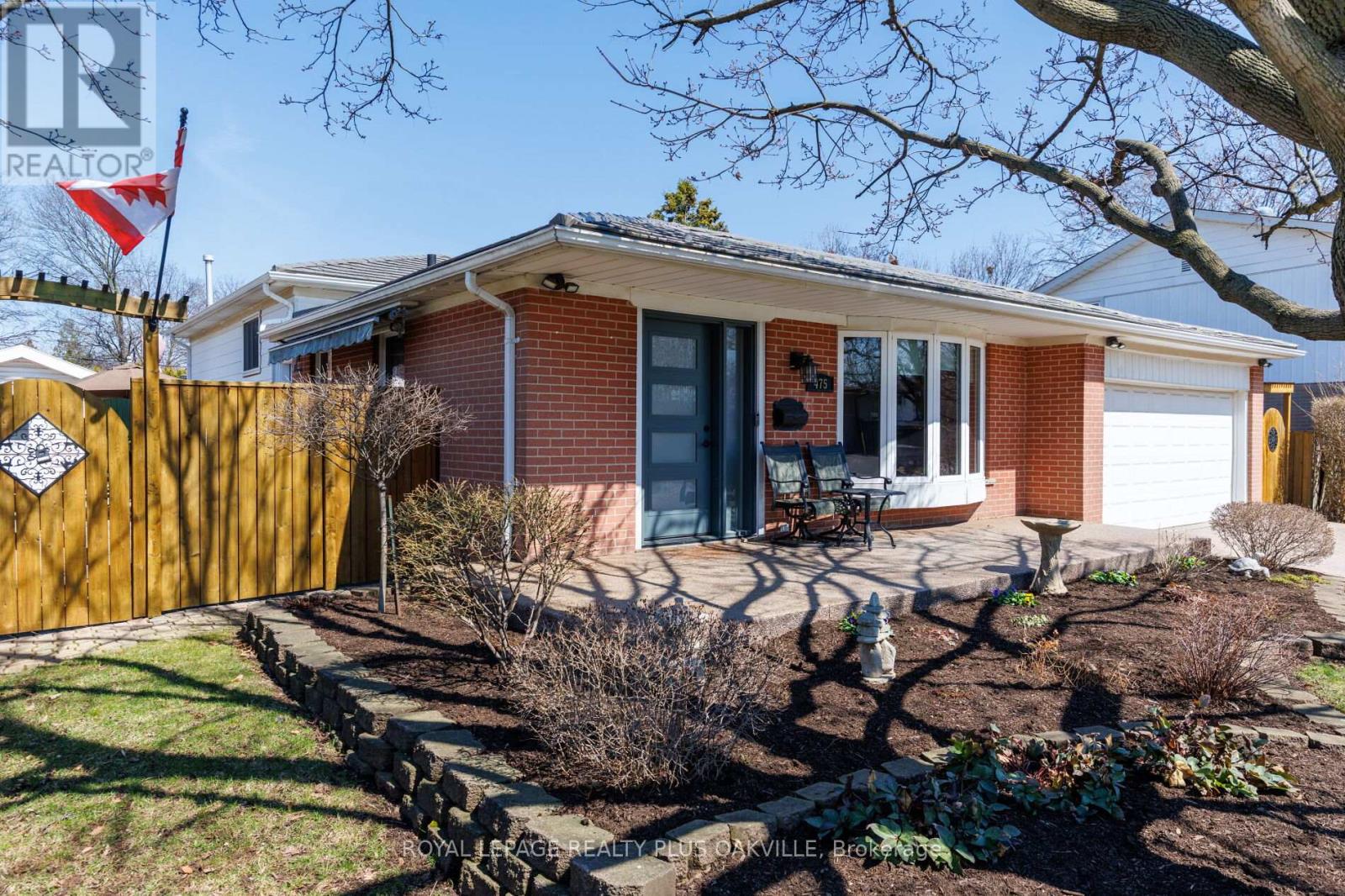 475 Sunset Drive, Oakville, Ontario  L6L 3N3 - Photo 1 - W13152550