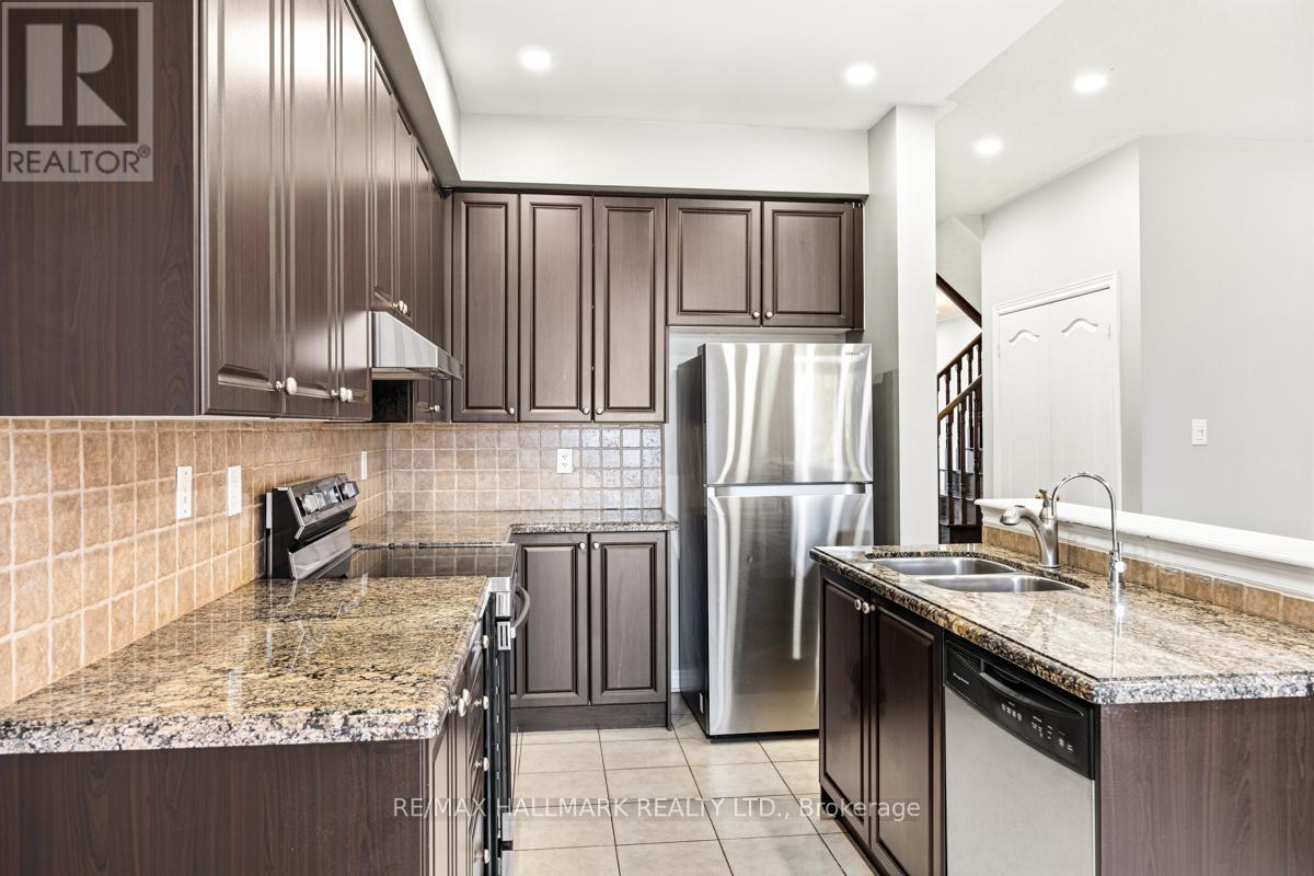 33 Tomabrook Crescent, Brampton, Ontario  L6R 0V2 - Photo 10 - W13152604
