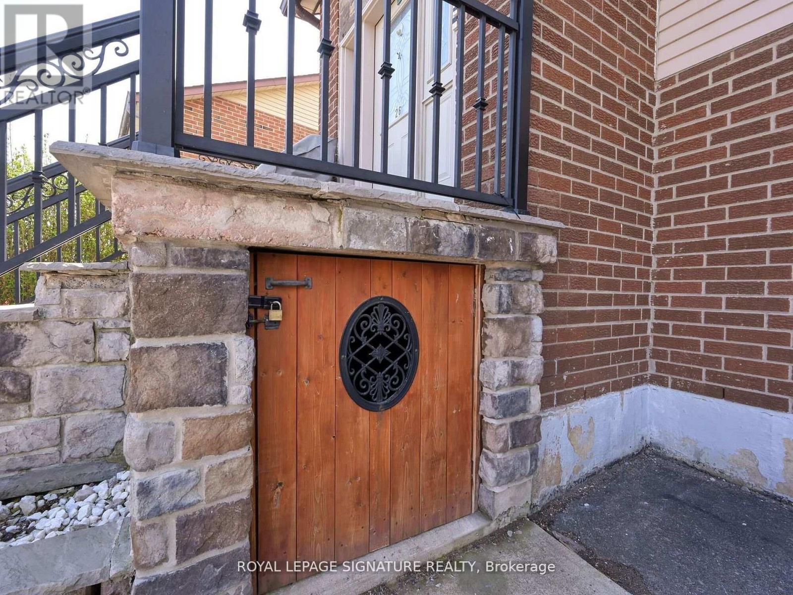 Lower - 26 Peterson Court, Brampton, Ontario  L6Z 1K6 - Photo 2 - W13152608