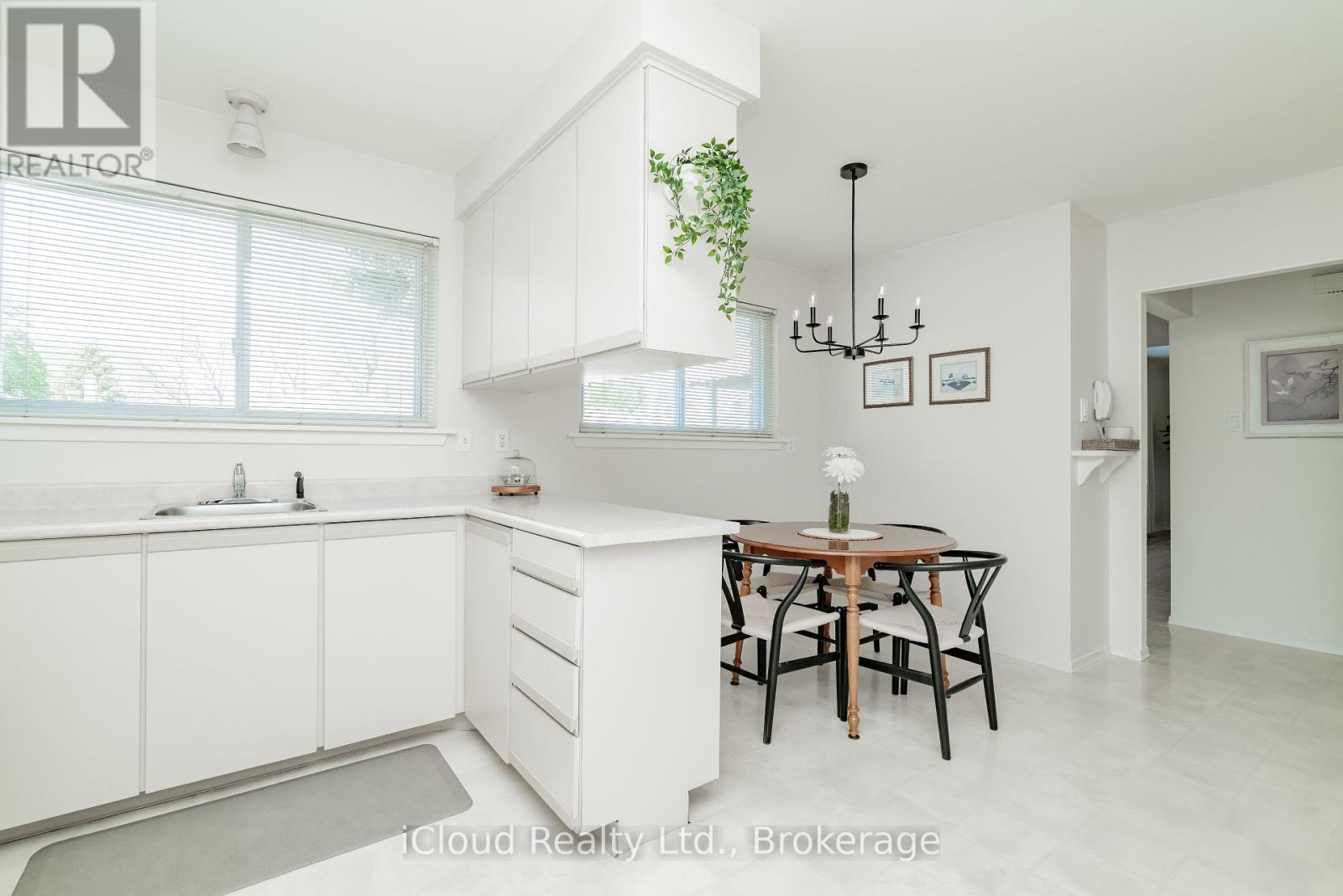 242 Avondale Boulevard, Brampton, Ontario  L6T 1J4 - Photo 12 - W13152614