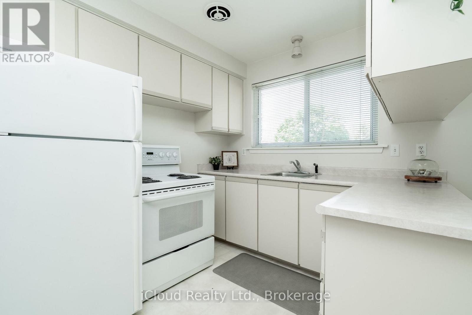 242 Avondale Boulevard, Brampton, Ontario  L6T 1J4 - Photo 13 - W13152614
