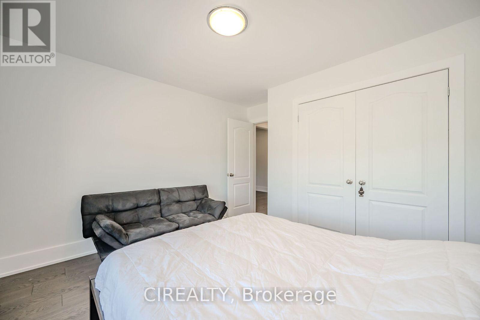 4712 Doug Wright Drive, Burlington, Ontario  L7M 0K2 - Photo 17 - W13152632