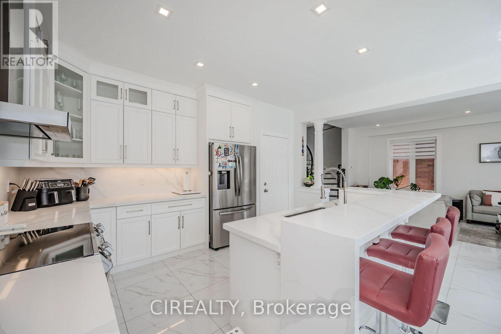 4712 Doug Wright Drive, Burlington, Ontario  L7M 0K2 - Photo 8 - W13152632