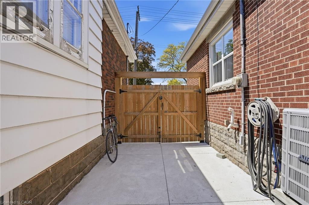 215 Wexford Avenue S, Hamilton, Ontario  L8K 2P1 - Photo 42 - 40832076