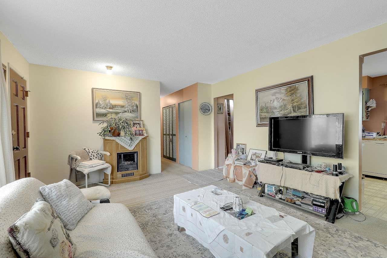 9002 Ben Nevis Crescent, Surrey, British Columbia  V3V 6K5 - Photo 3 - R3124693