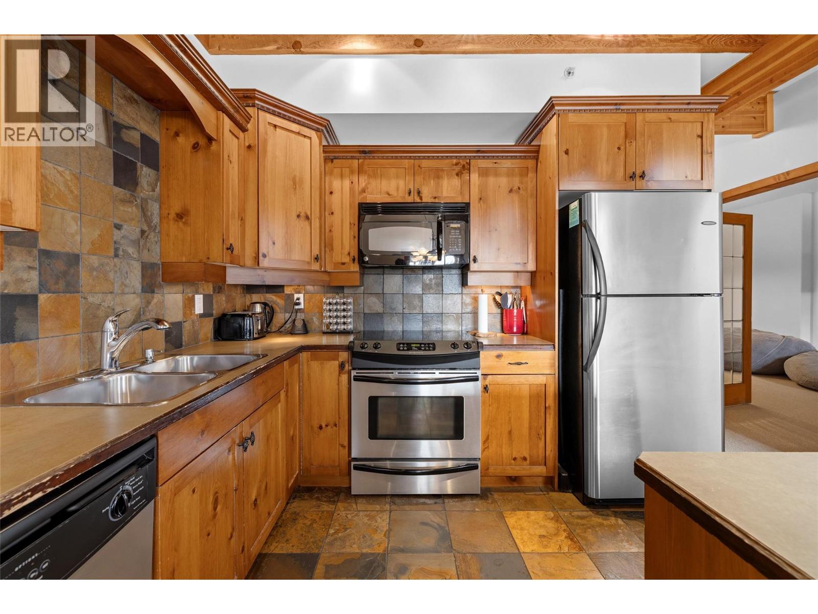 5940 Snow Pines Way Unit# 8, Big White, British Columbia  V1P 1P3 - Photo 10 - 10387969